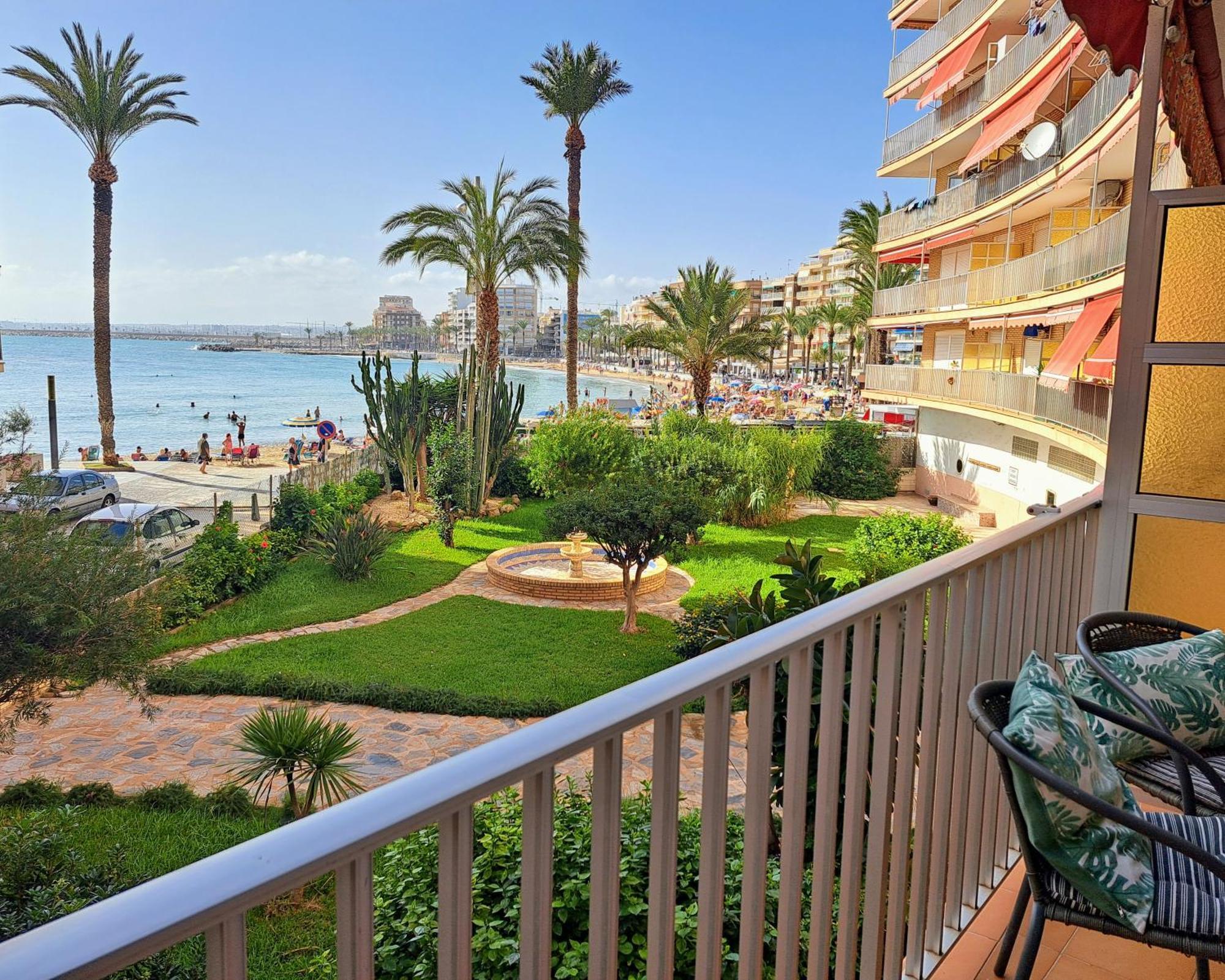 Garden Beach Apartment Torrevieja Extérieur photo